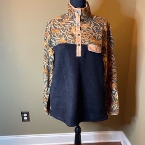 Simply Southern Long sleeve fleece Camo shirt. NWT